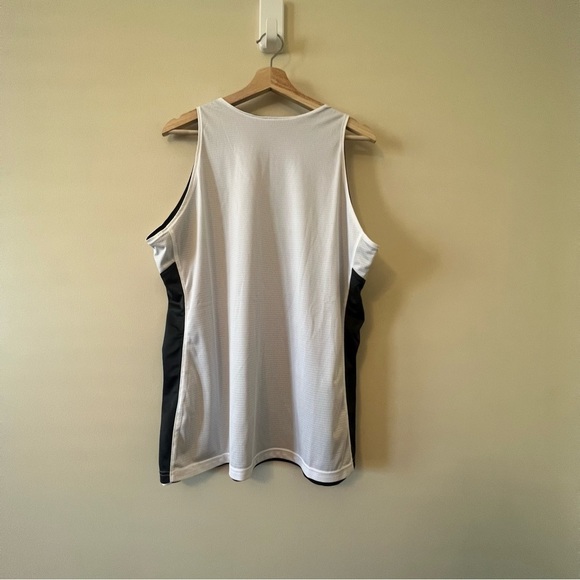 Nike Large Reversible Scoop Neck Tank Top - Picture 6 of 8